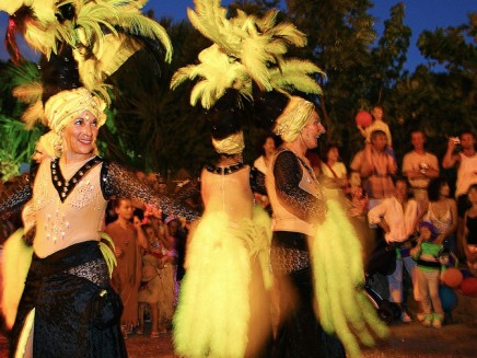 /thumbs/437×327/st_barth/2022/12/1670669937_Carnaval.jpg